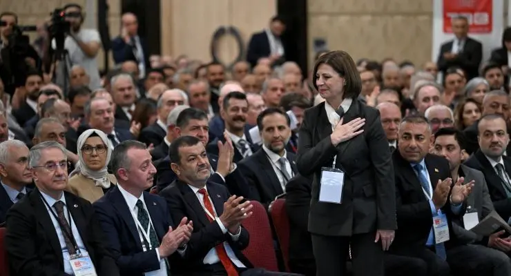 TBB’de AKP’li Büyükakın kaybetti, YENİ Partili Ayşe Ünlüce kazandı