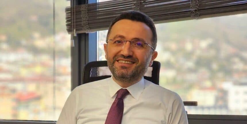 Milyonlarca genç KPSS’de ter dökerken: Önce memur sonra genel müdür!